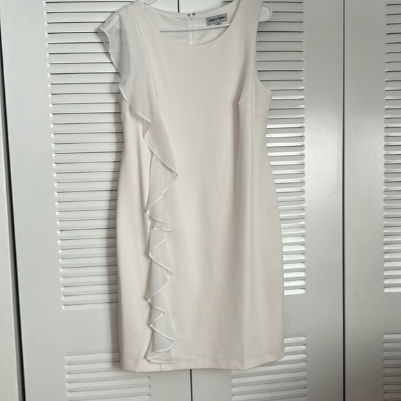 Beautiful white dress!! - Picture 3 of 4